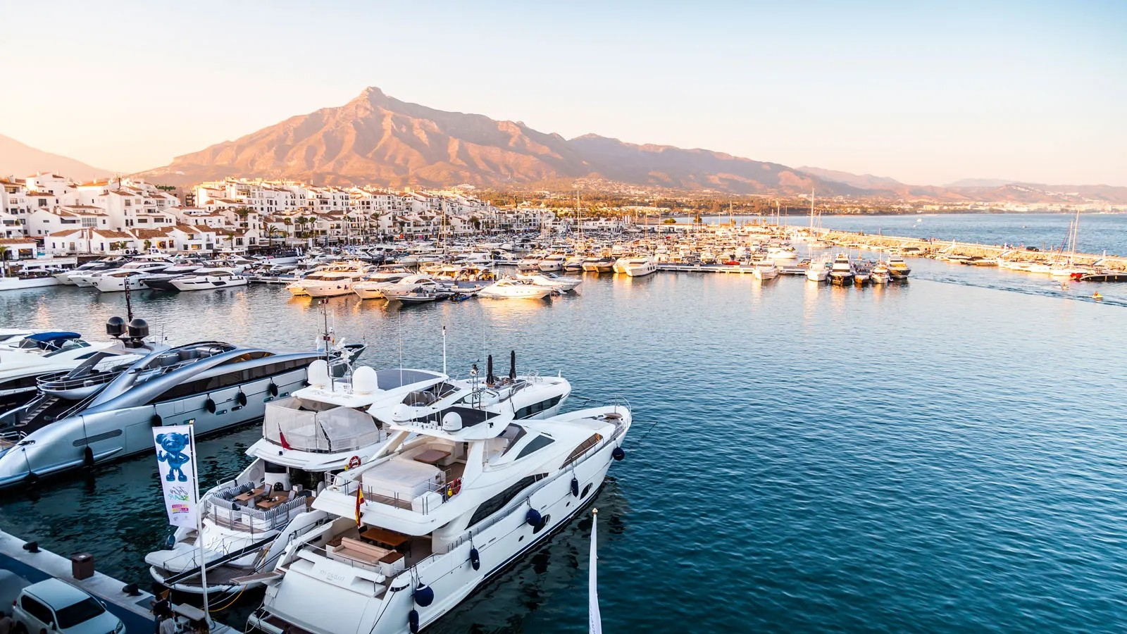 E1, the first all electric boat race in Puerto Banús