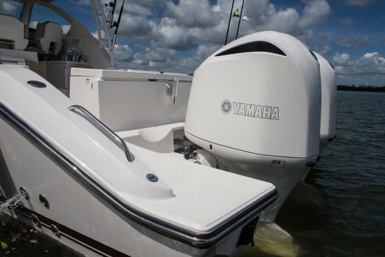 Pursuit OS 355 Offshore outboards