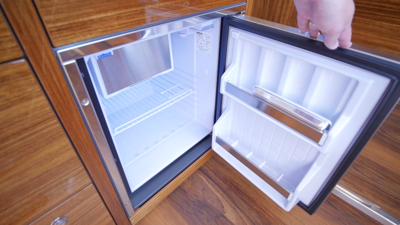 Built in refridge