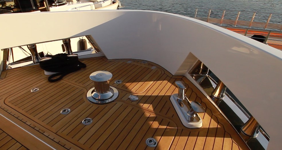 Windlass deck