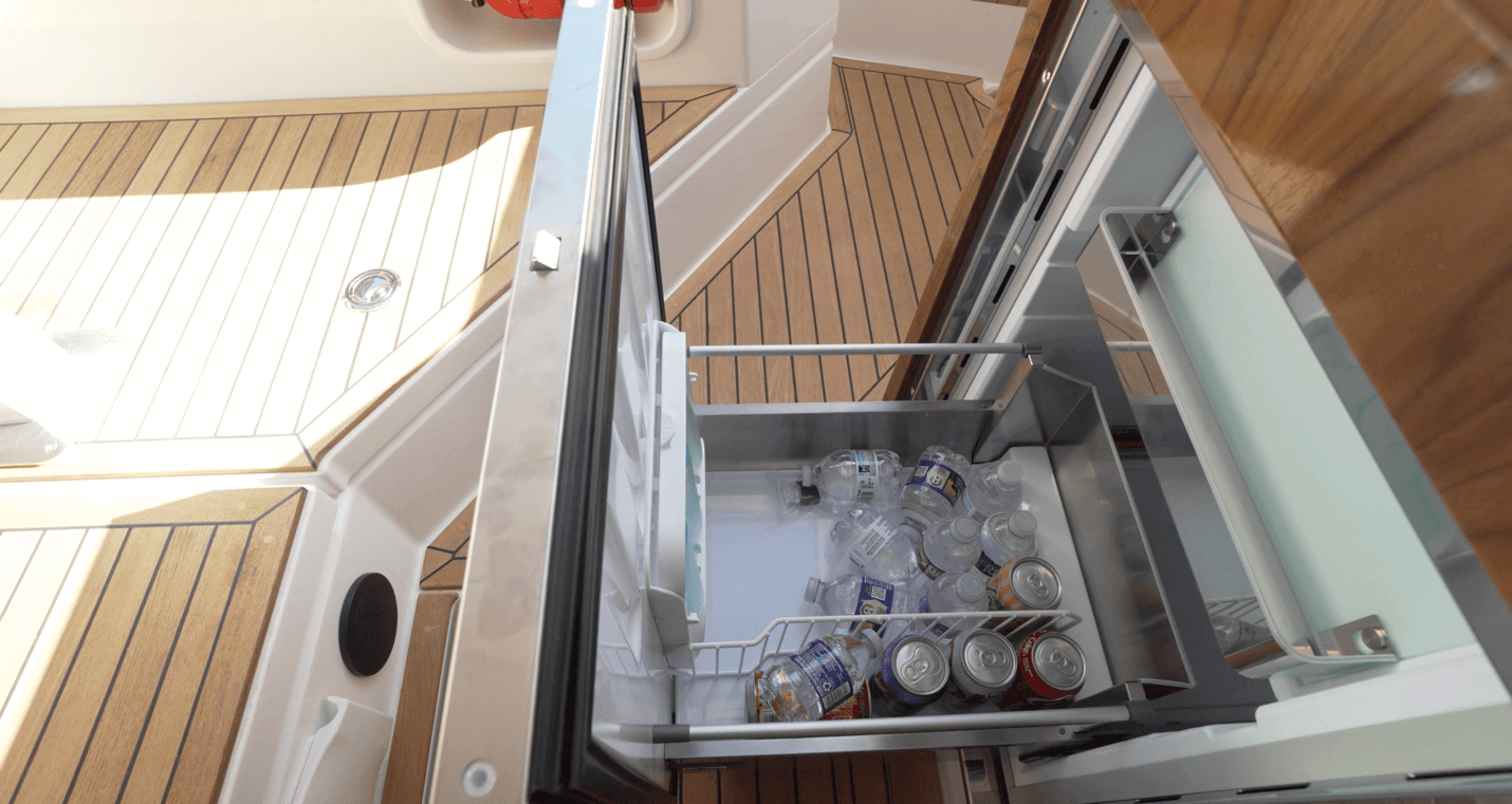 Aquador 300 HT refrigerator 