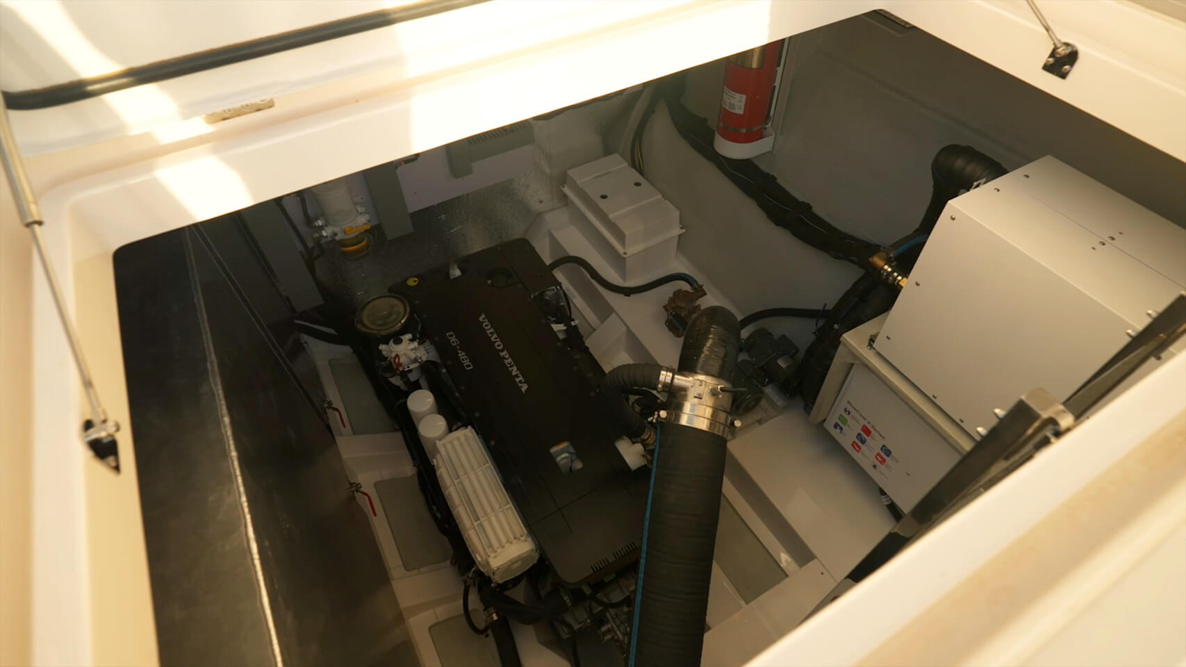 Aquila 46 Powercat engine room access