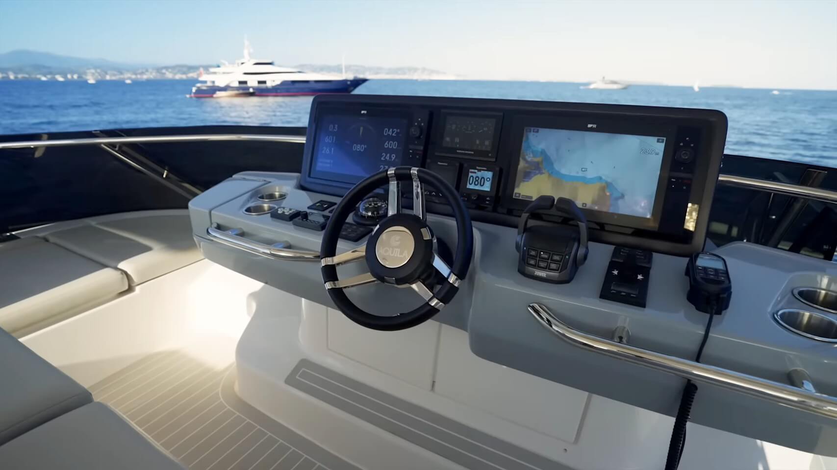 Aquila 46 Powercat centerline helm