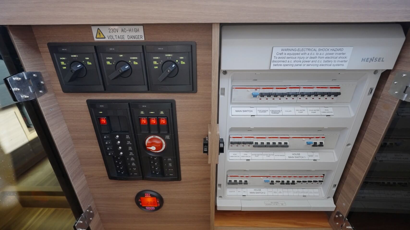 Aquila 46 Powercat main electrical panel