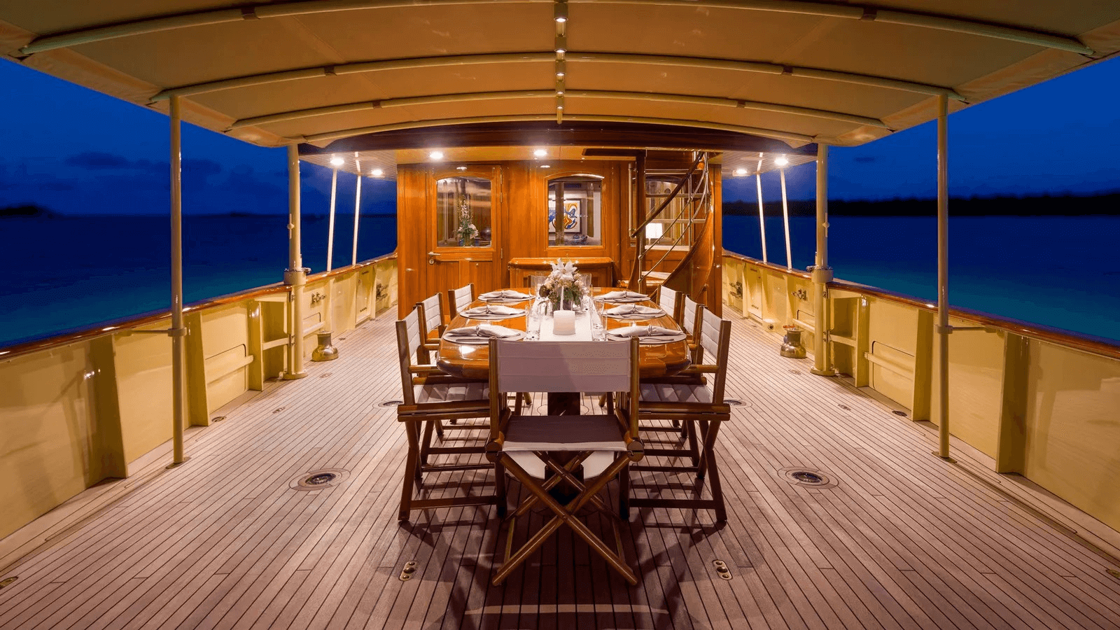 Atlantide 37m classic yacht dining