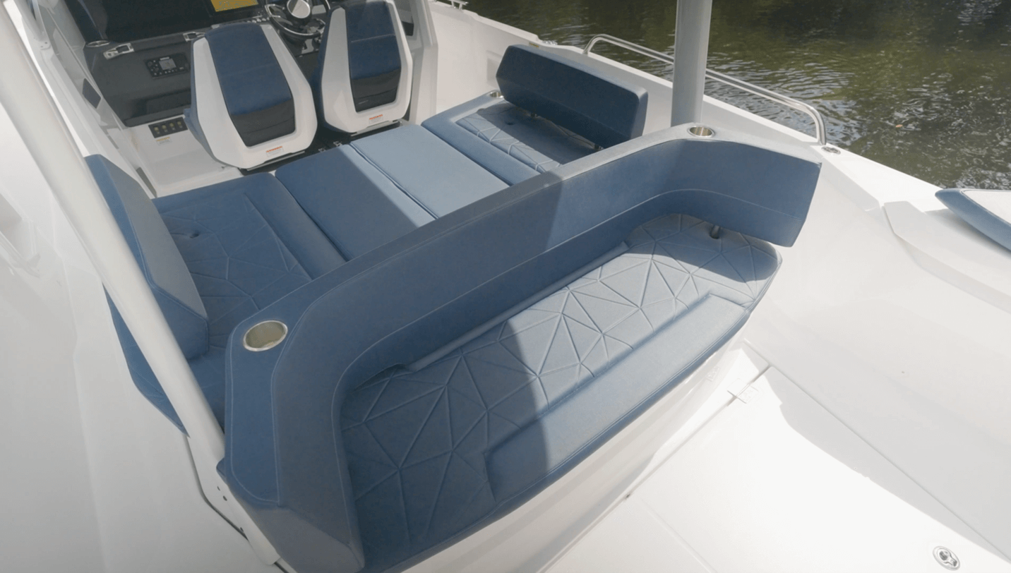 Axopar 29 Sun Top aft facing bench seat