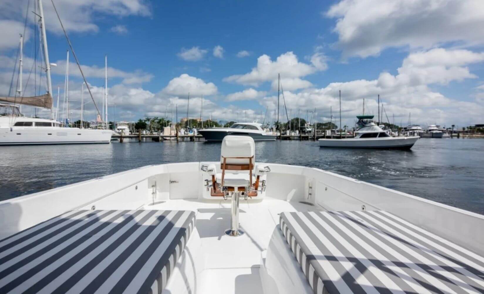 Bertram 35FB loungers and fishing chair