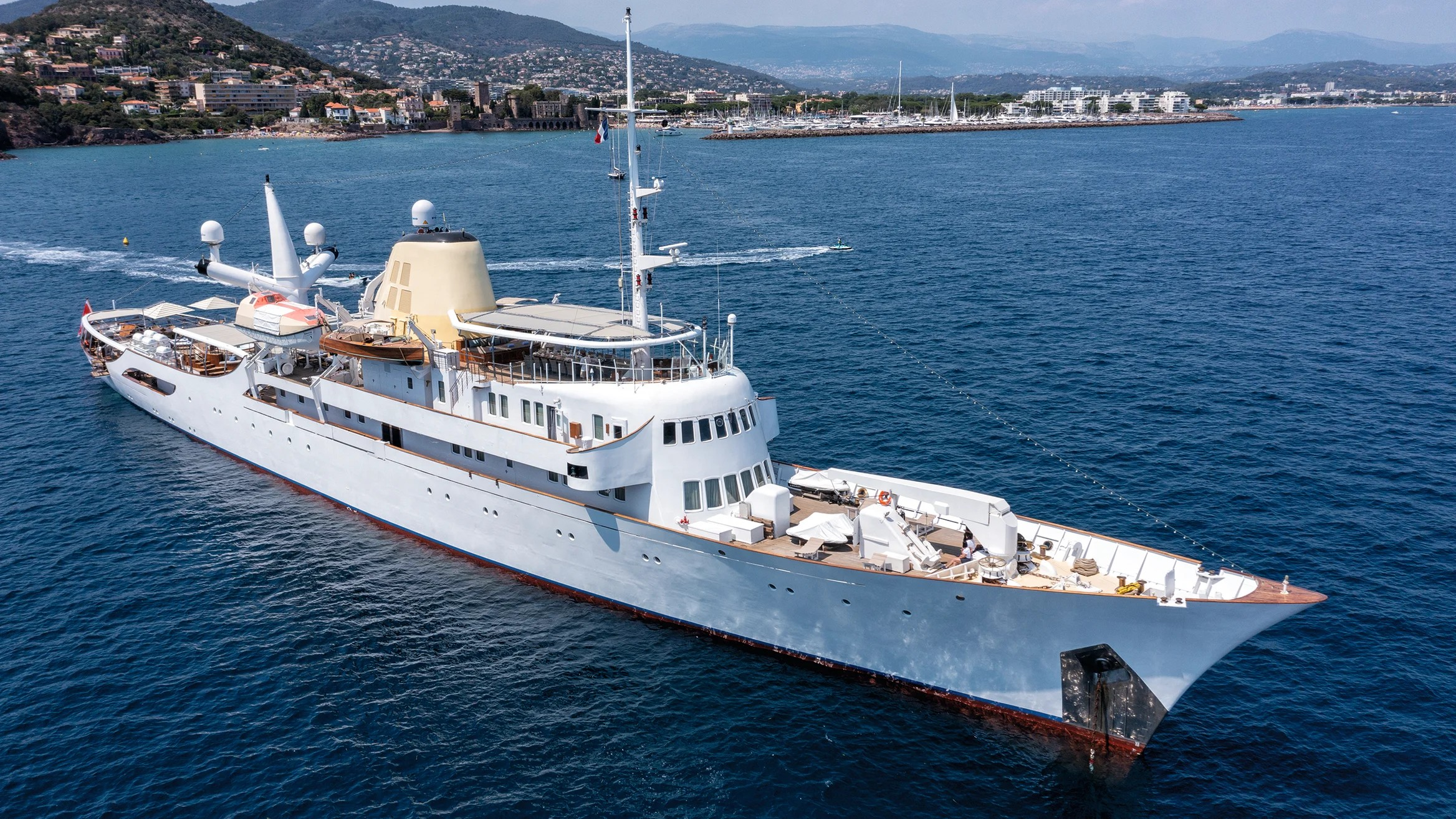 99m Iconic Hollywood Motor Yacht Christina O