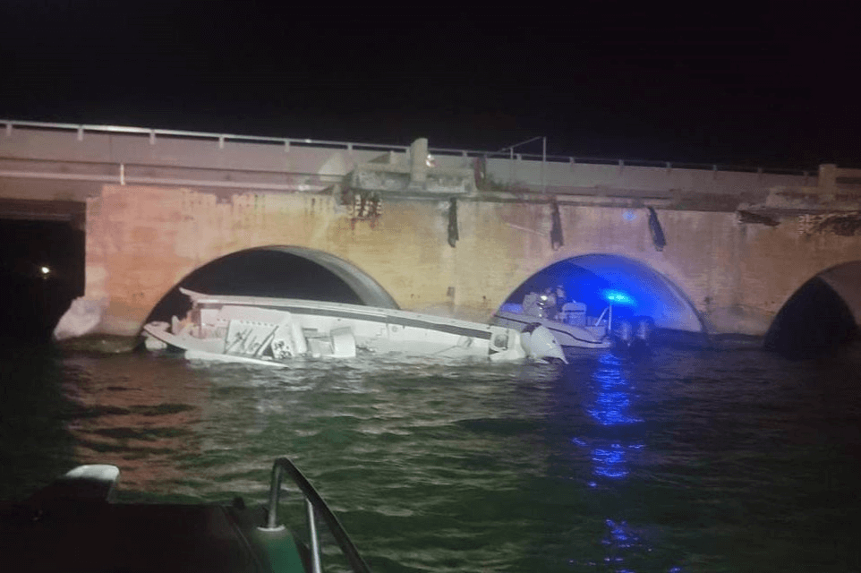 Capt. Kevin Freestone of TowBoatUS Big Pine Key, Florida, responded to a vessel bridge strike with eight passengers aboard, earning him a TowBoatUS Woody Pollak Award