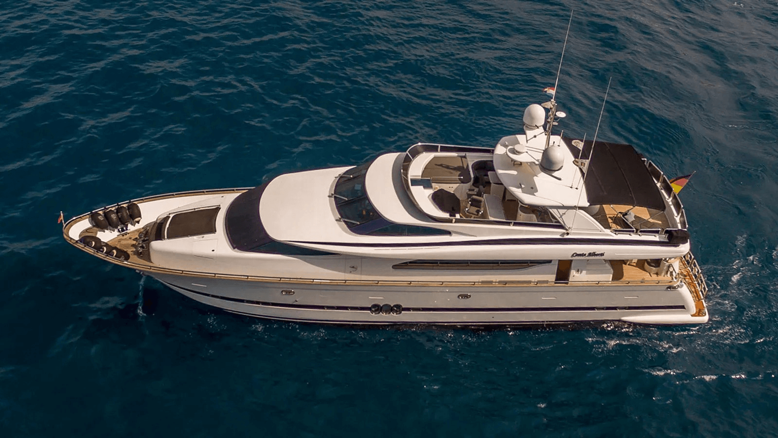27m Charter Yacht Conte Alberti overhead