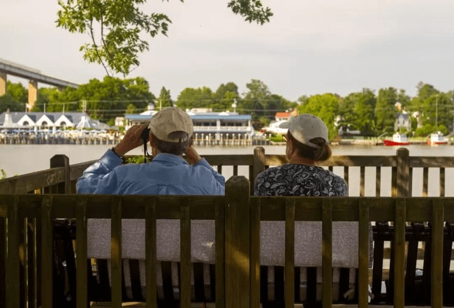 Chesapeake & Delaware Canal (C&D) people sitting