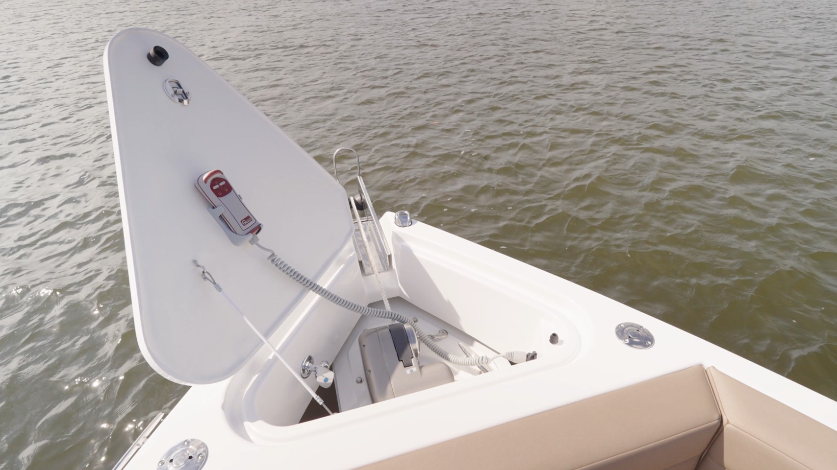 Cruisers 38 VTR EC anchor locker