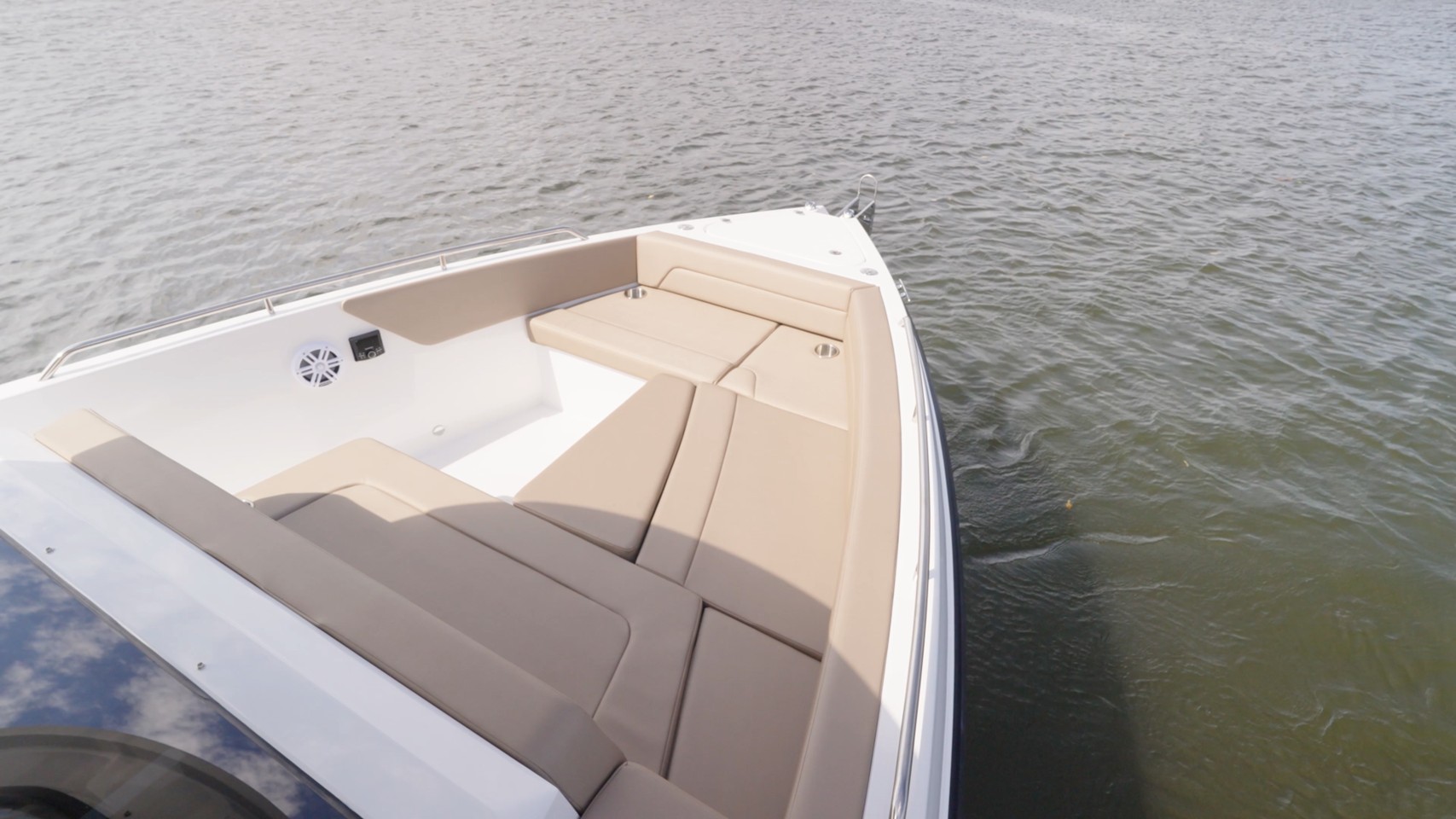 Cruisers 38 VTR EC bow area