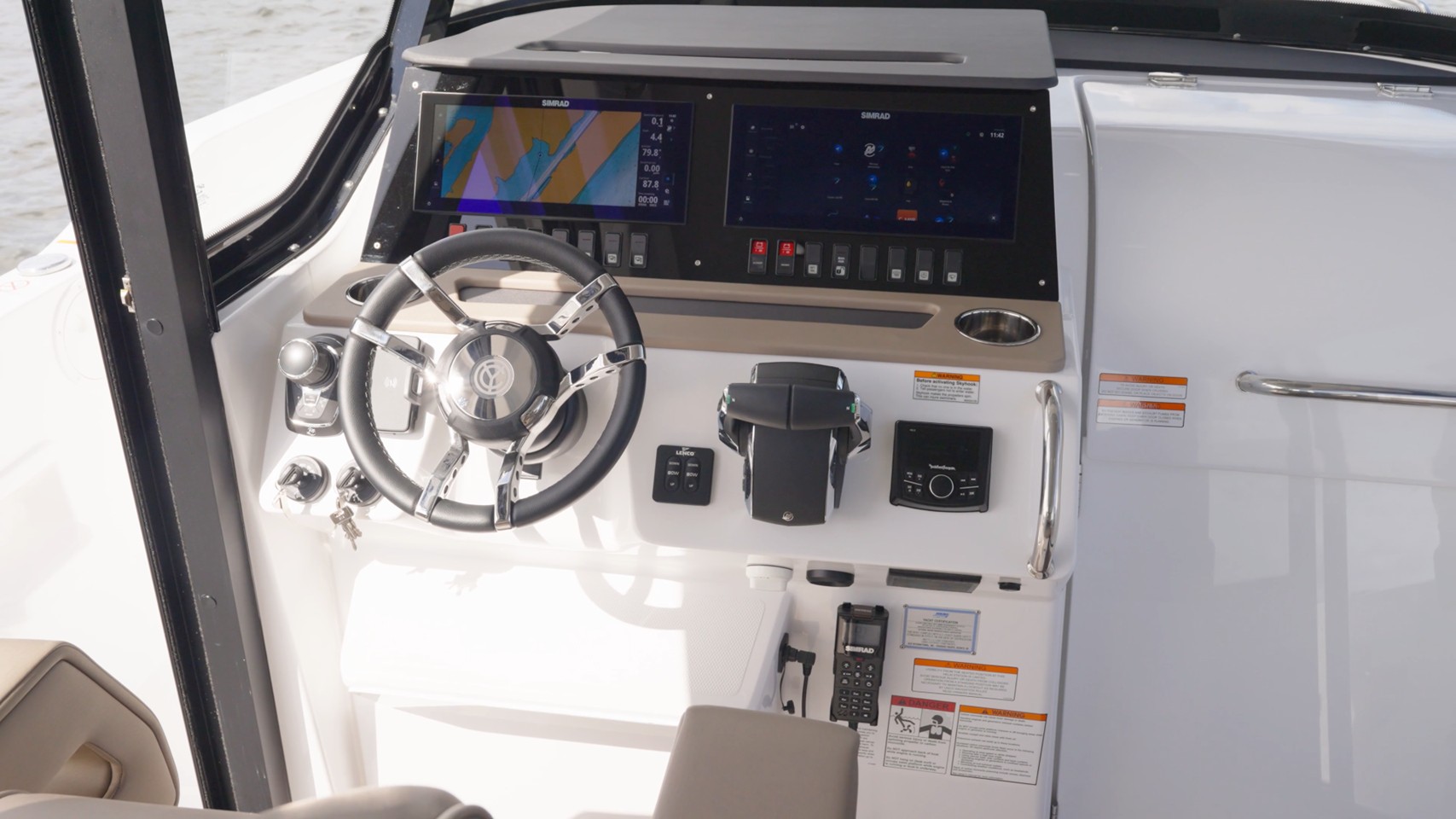 Cruisers 38 VTR EC helm console