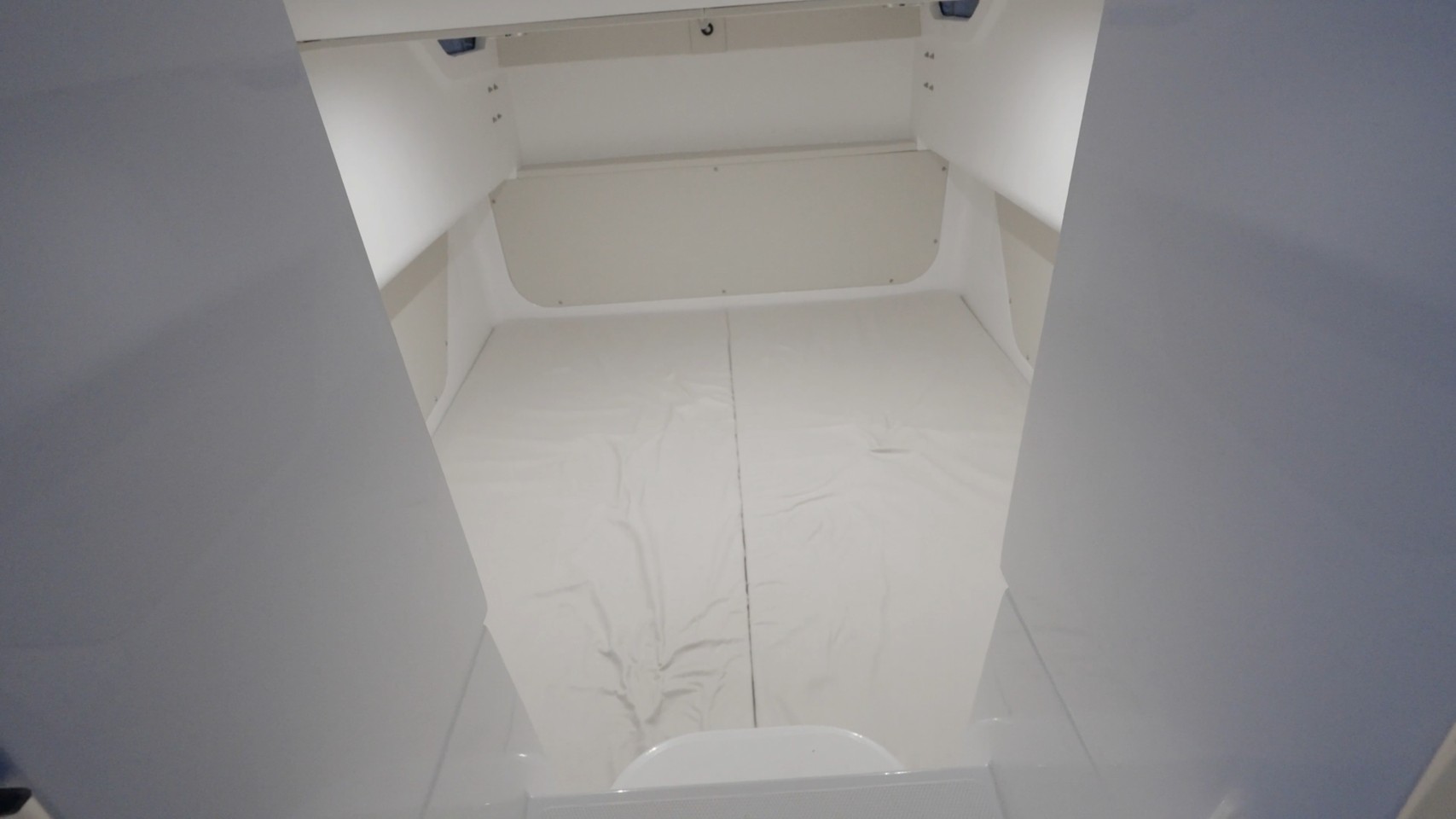 Cruisers 38 VTR EC optional sunlounge cabin