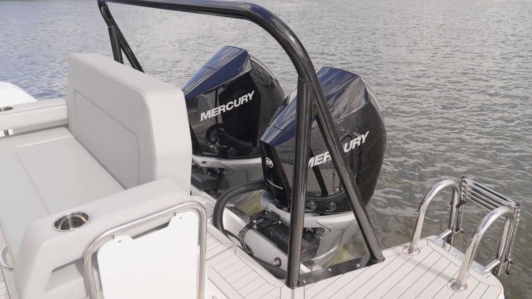 Cruisers 38 VTR 300-hp Mercury outboards