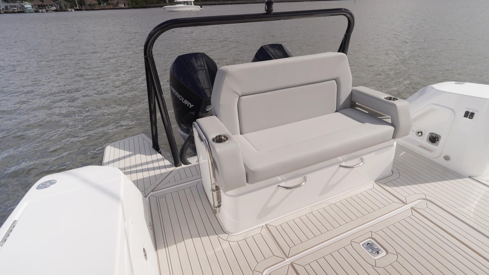 Cruisers 38 VTR aft bench seat