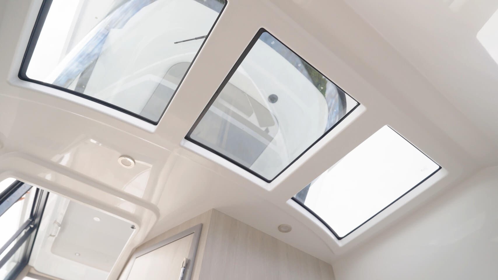 Cruisers 38 VTR overhead windows