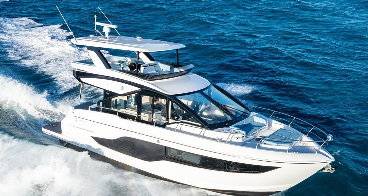 Cruisers 50 FLY running