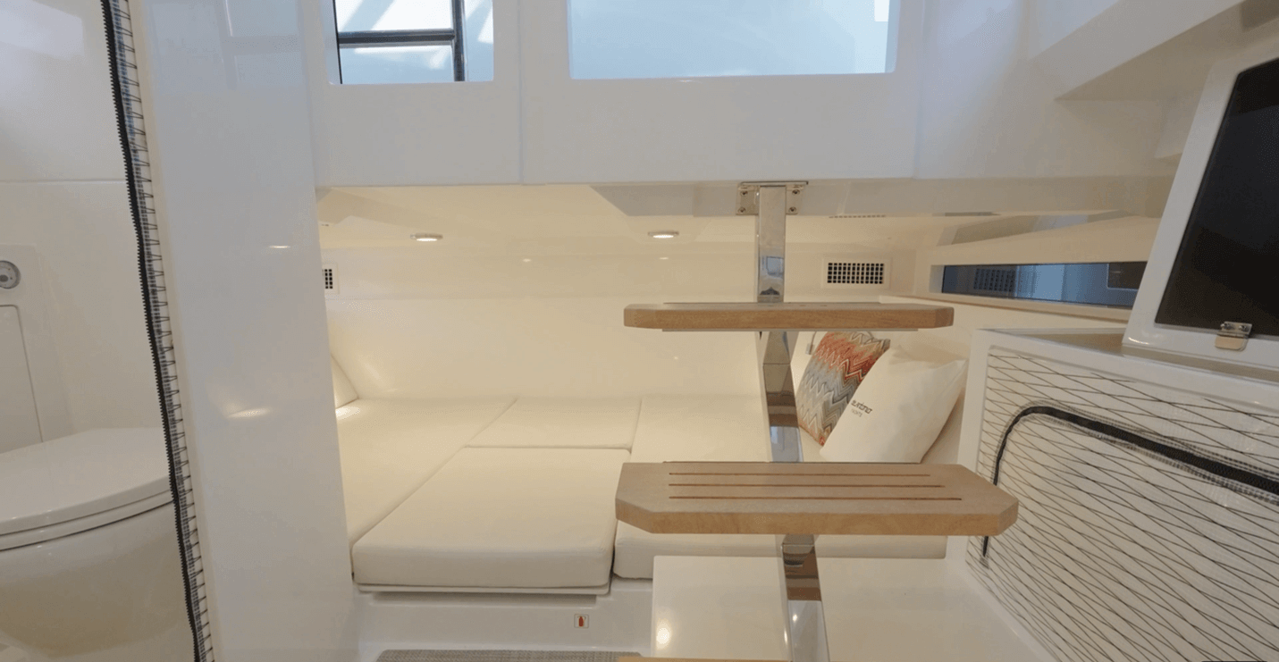 De Antonio D32 Open berth underneath steps