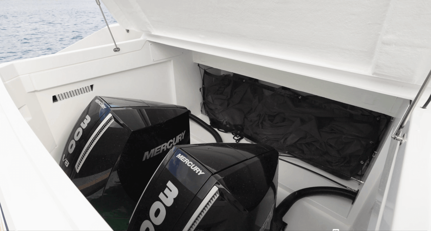 De Antonio D32 Open wet storage space