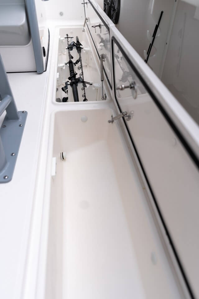 Edgewater 250 CC fishbox