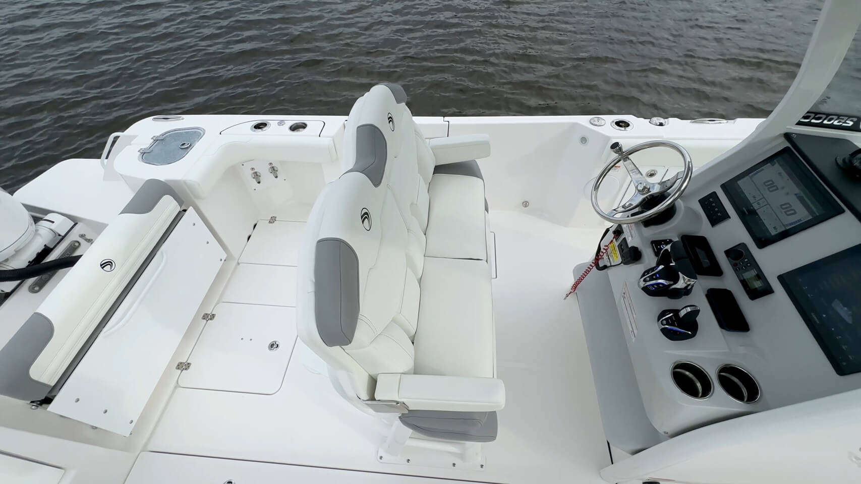 Edgewater 250 CC helm area