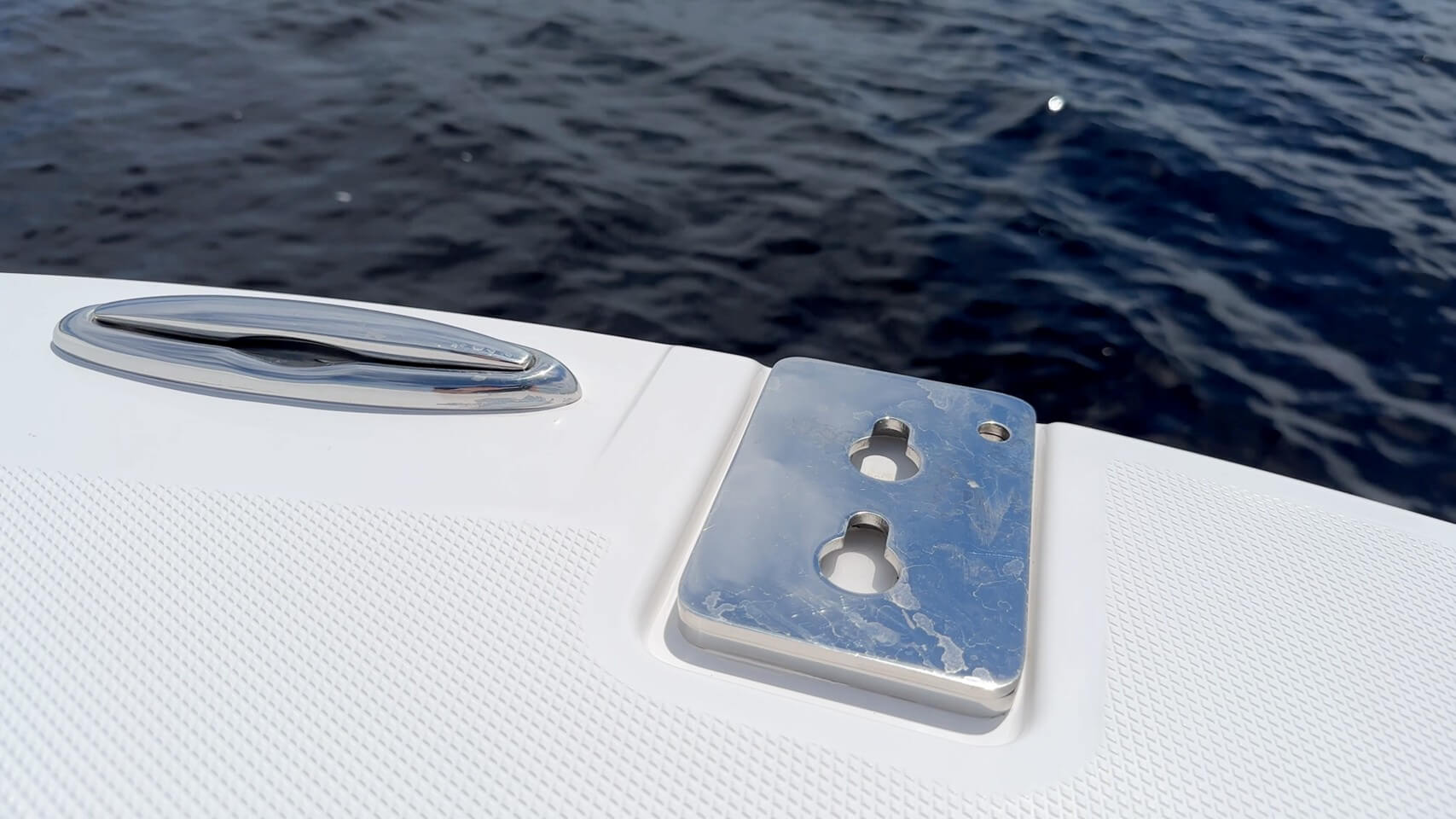 Edgewater 250 CC stainless ladder fixture