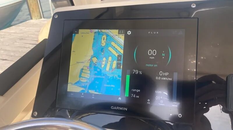 Flux Marine outboard and the electric Scout 215 XSF Garmin plotter