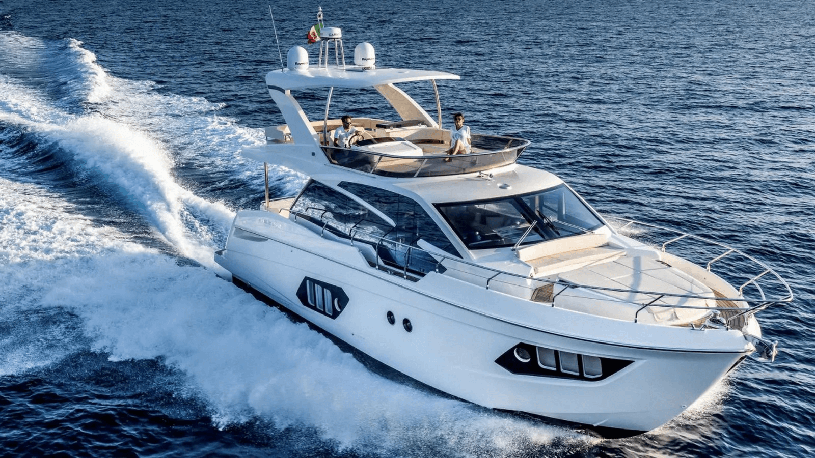 Flybridge yacht