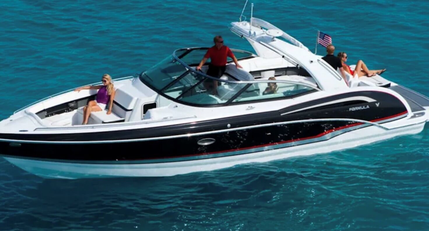 The 2014 Formula 350 Crossover Bowrider