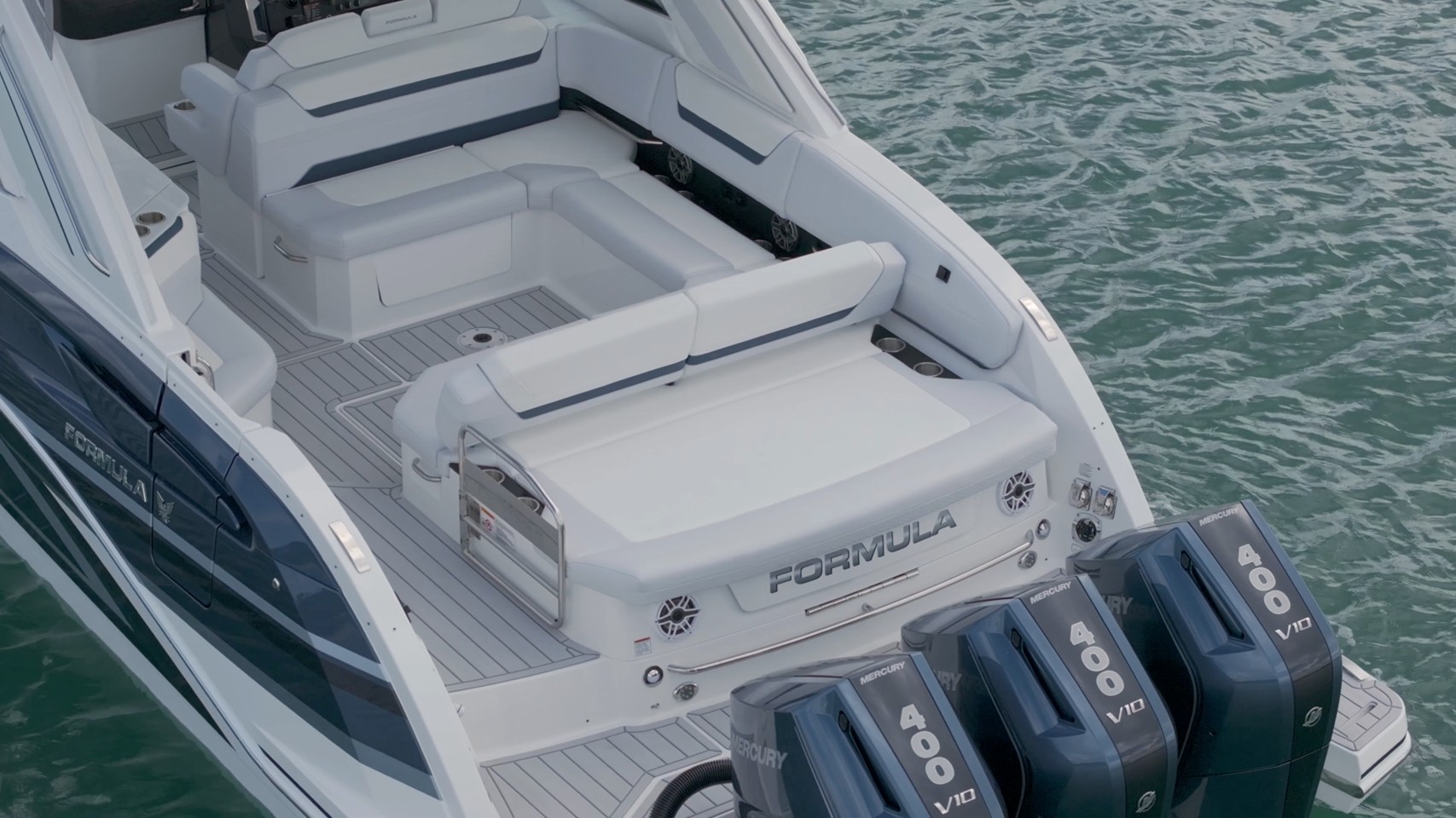 Formula 360 CBR OB large seating area aft