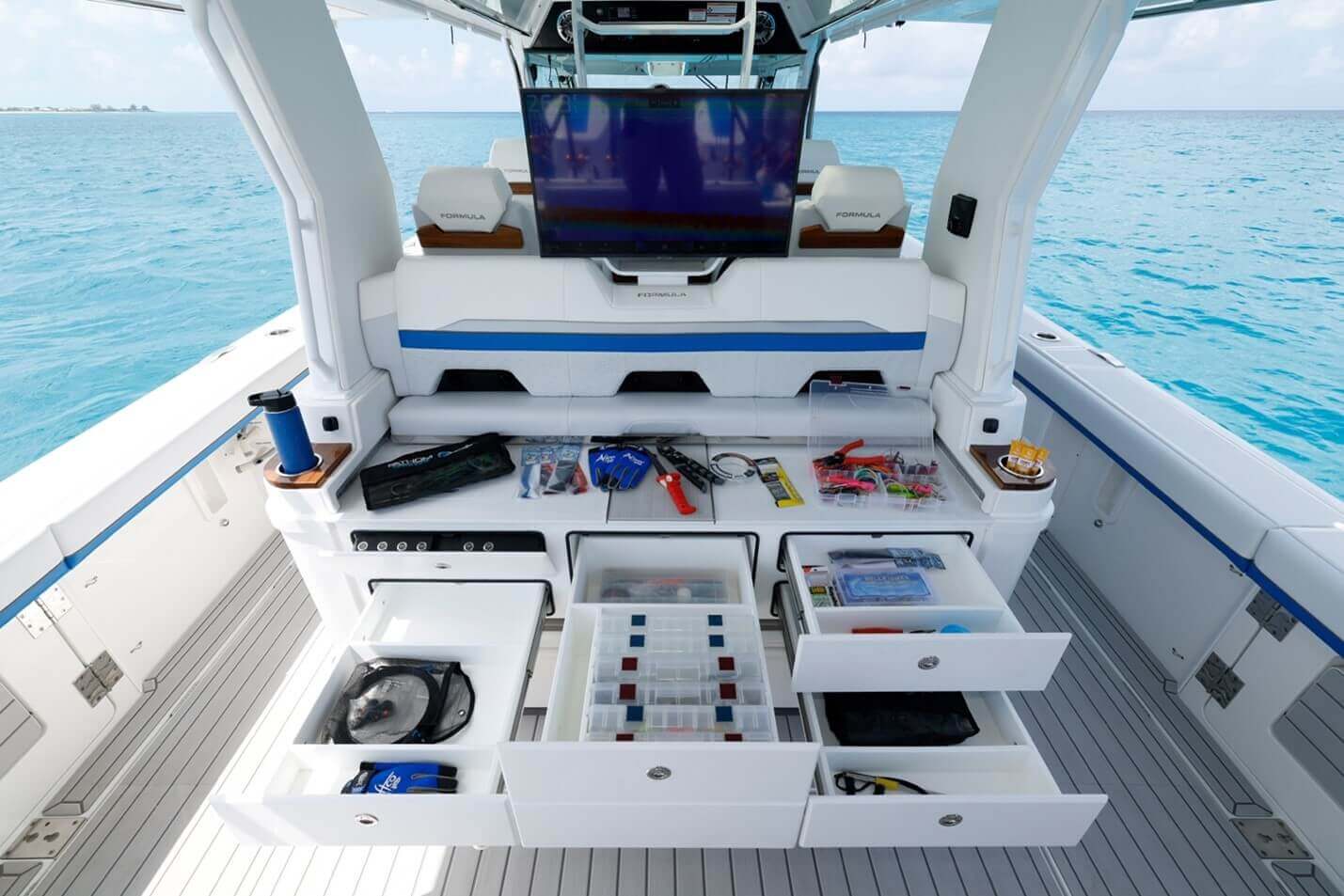 Formula 457 CCF - full tackle center