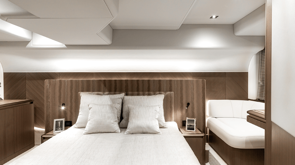 Galeon 480 FLY cabin