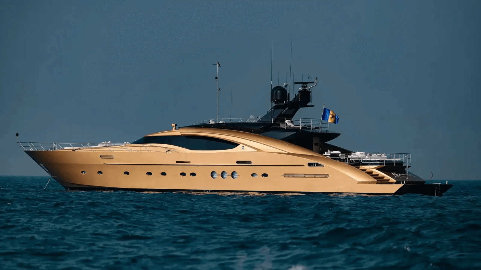 Golden Superyacht - AK Royalty