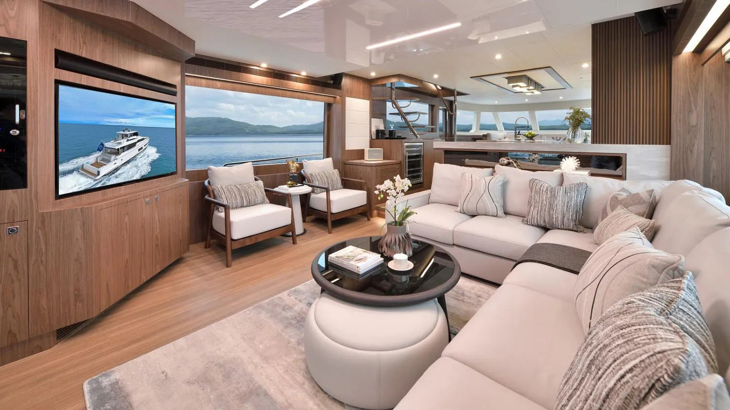 Horizon 24m V77 Cockpit Motor Yacht indoor entertainment