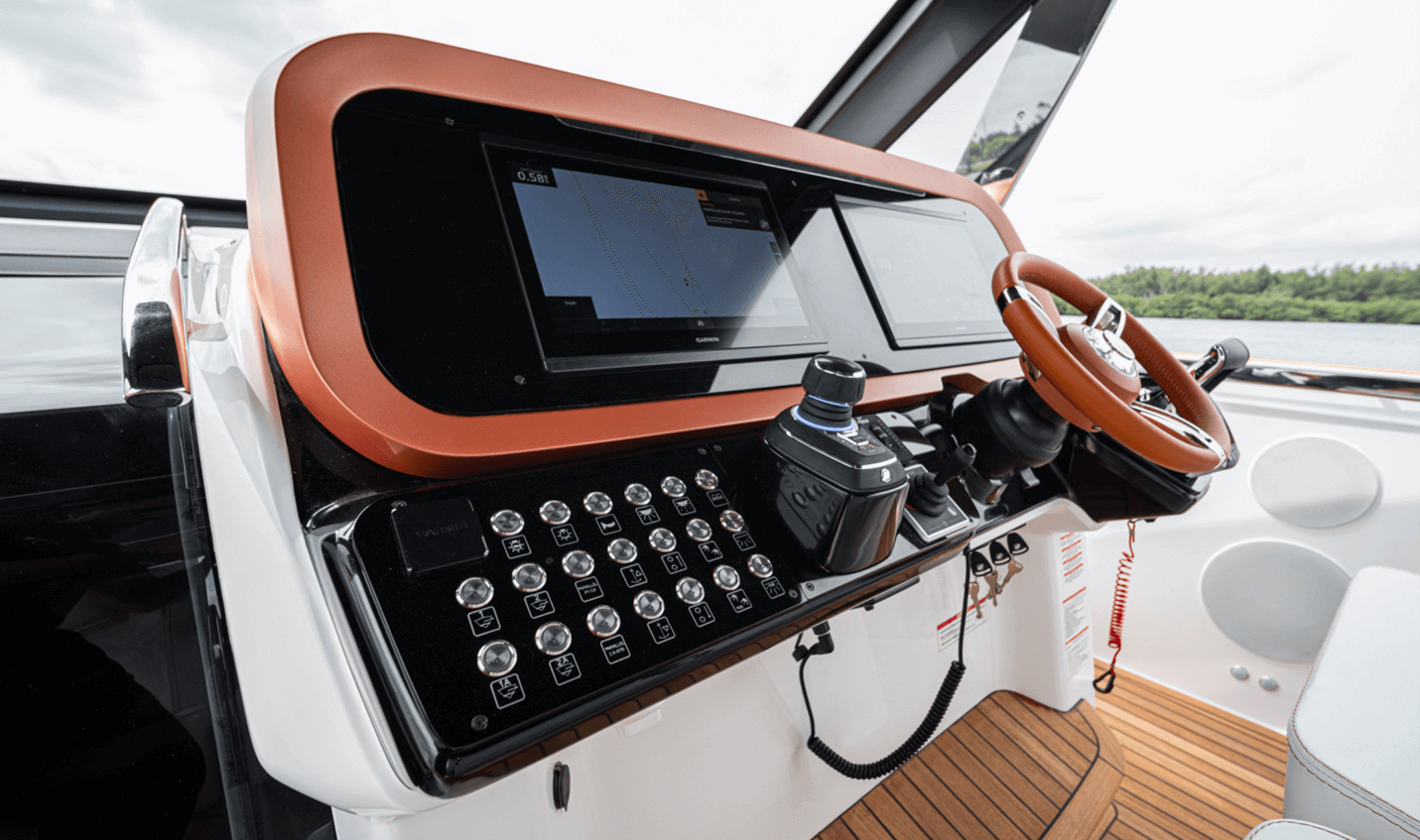 Invictus TT430S America helm