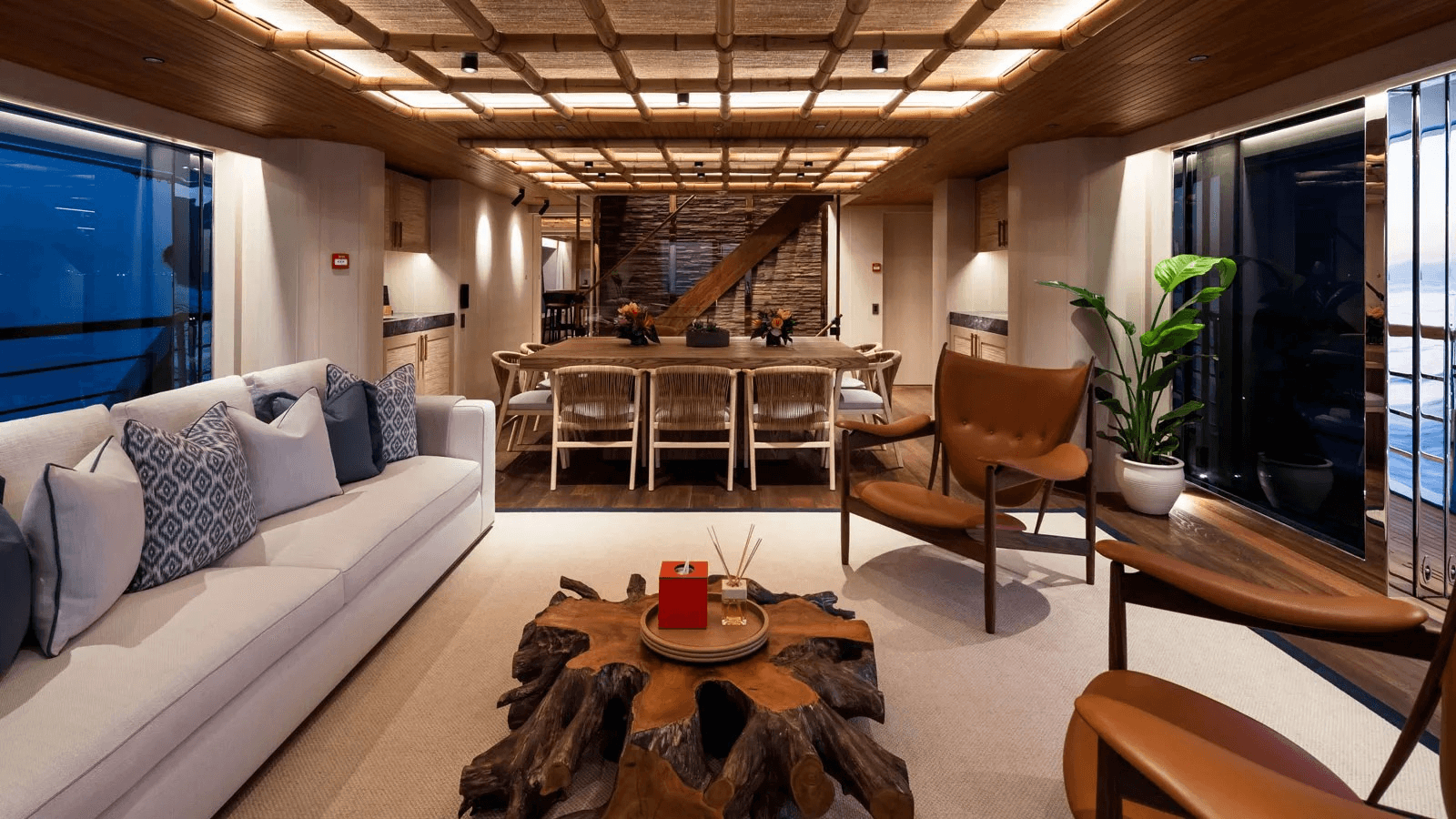 Superyacht - King Benji living space