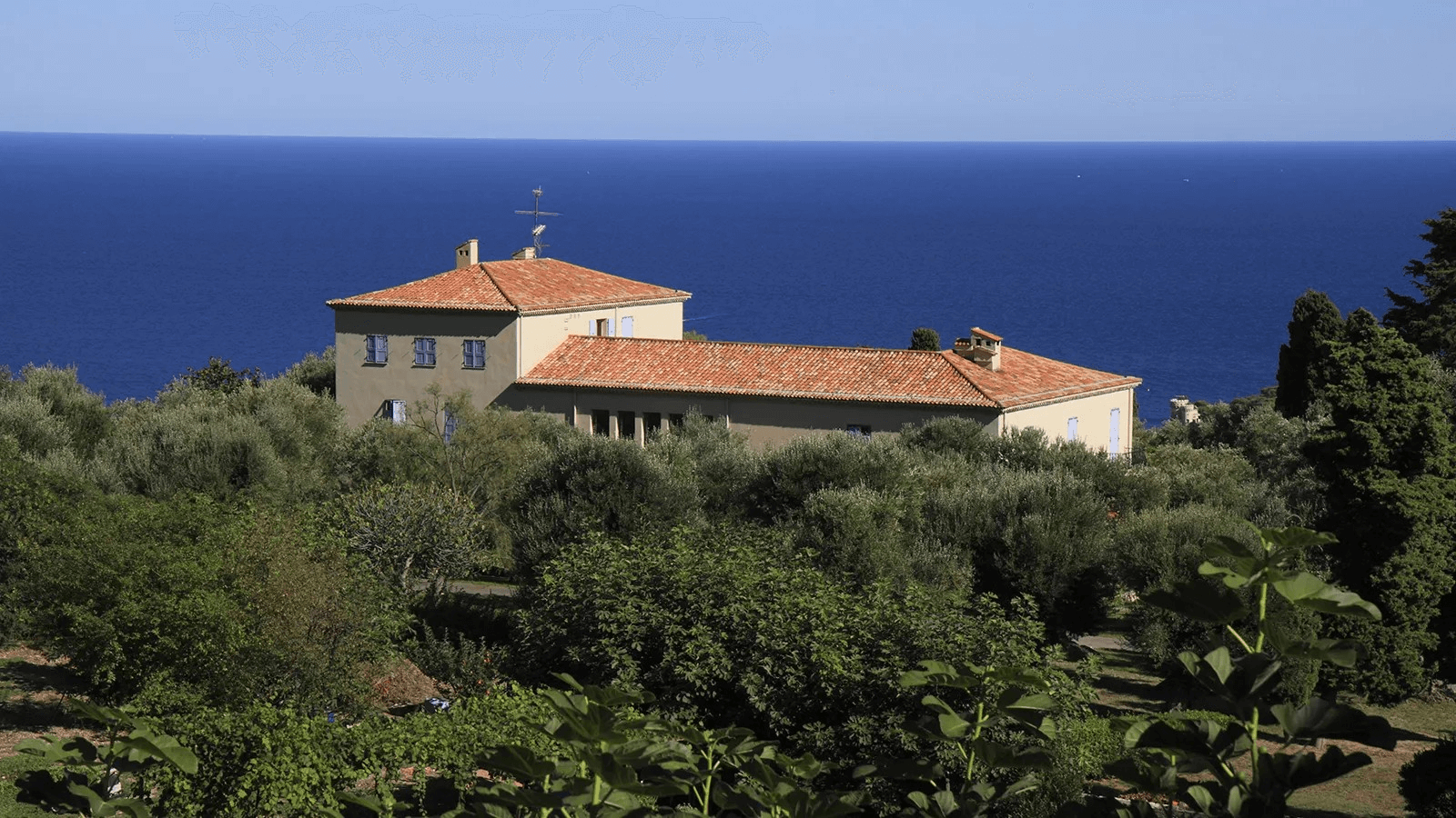 La Pausa Villa overlooking the ocean