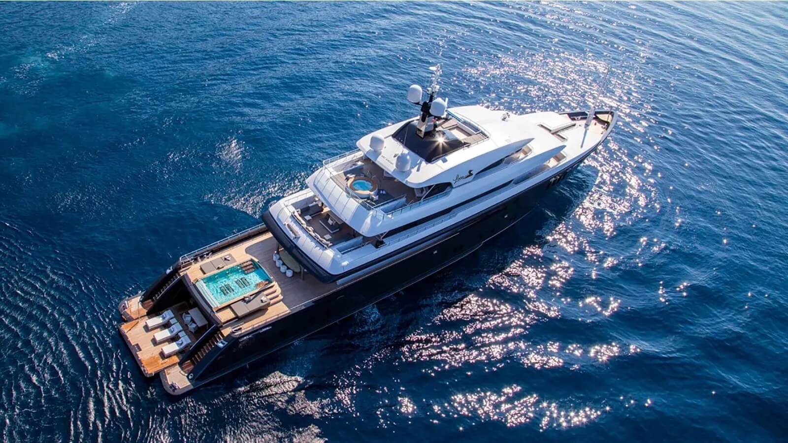 Loon superyacht