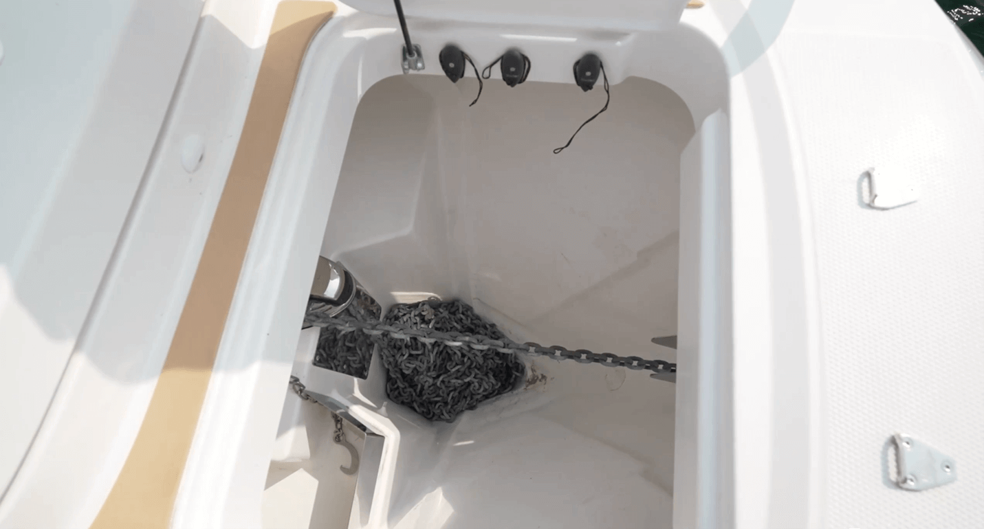 Nimbus W11 large anchor locker