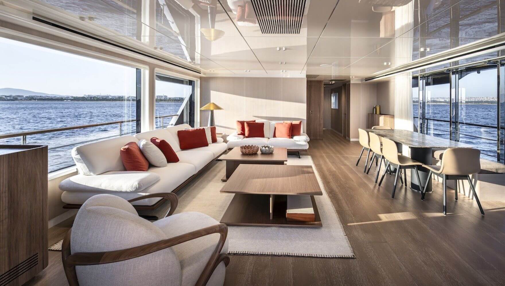 Numarine 30XP living space