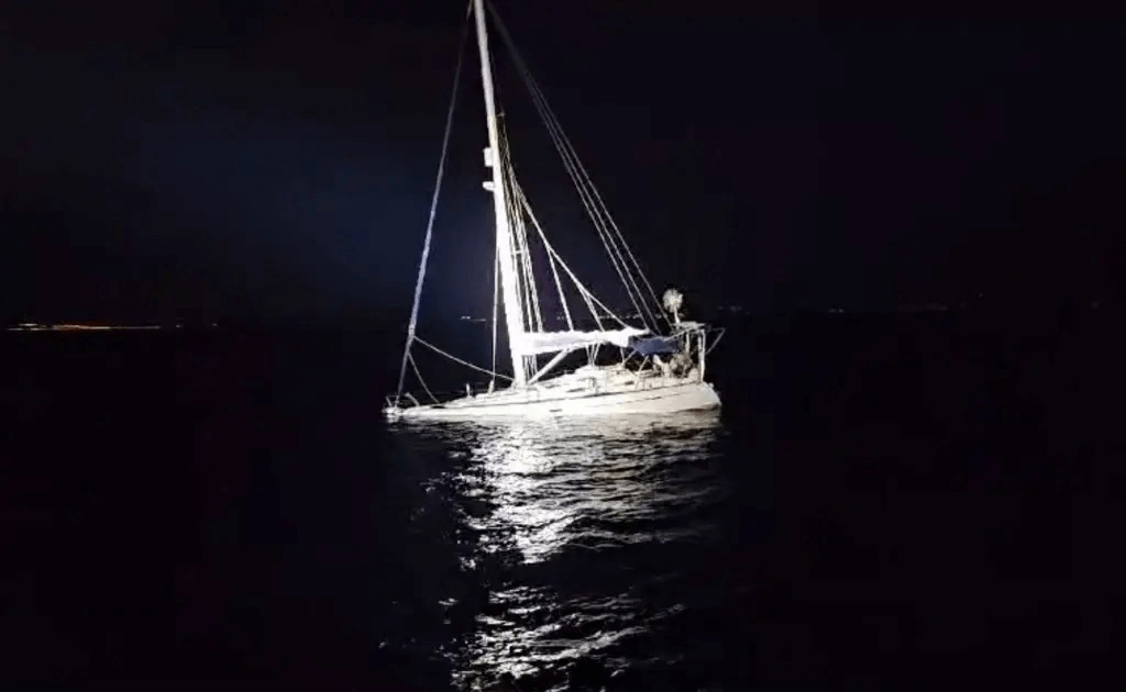 Orcas attach yacht off coast of Portugal