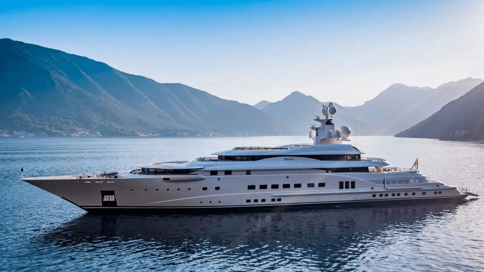 Superyacht - Pelorus
