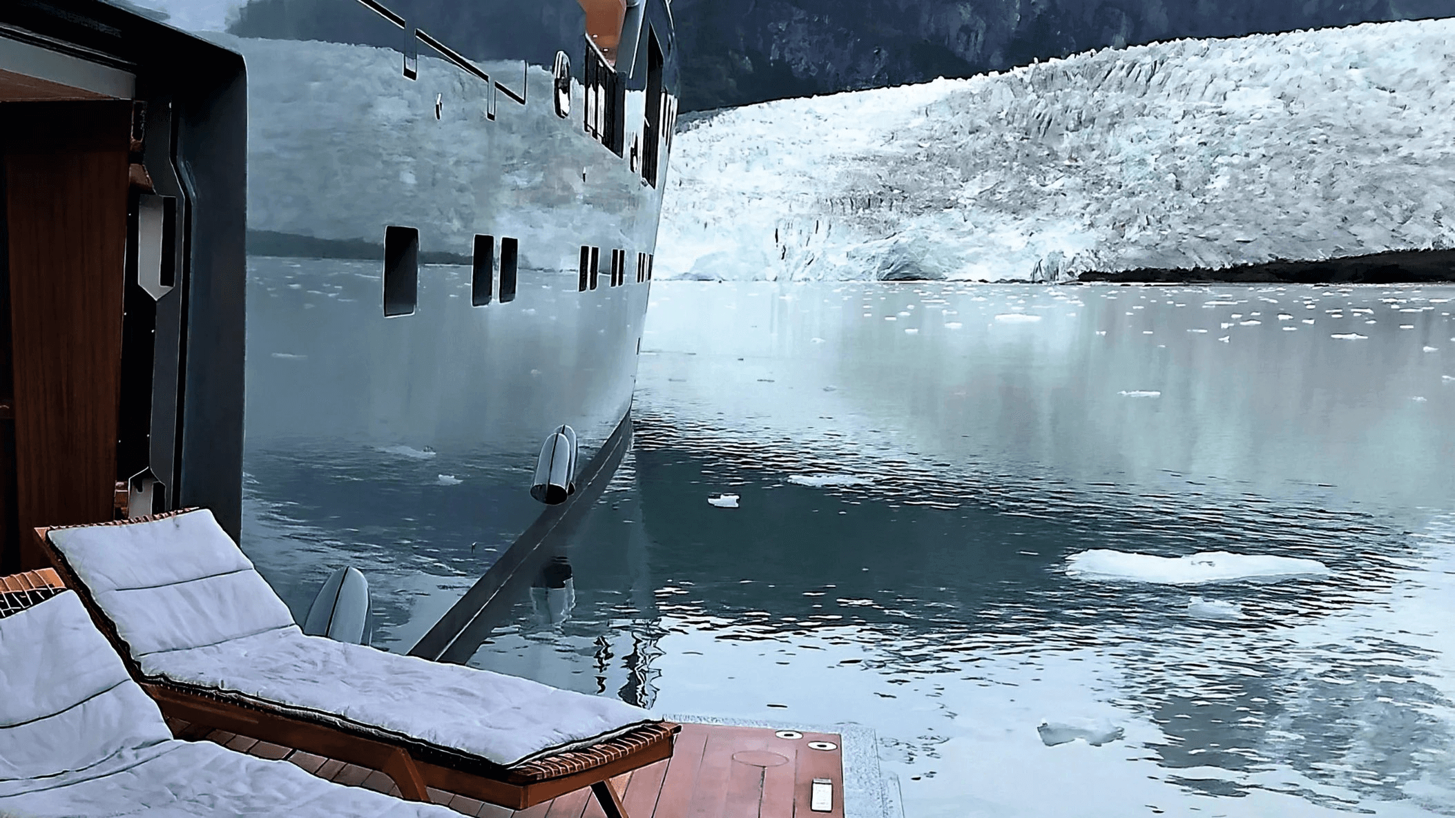 Planet Nine - loungers on outer deck