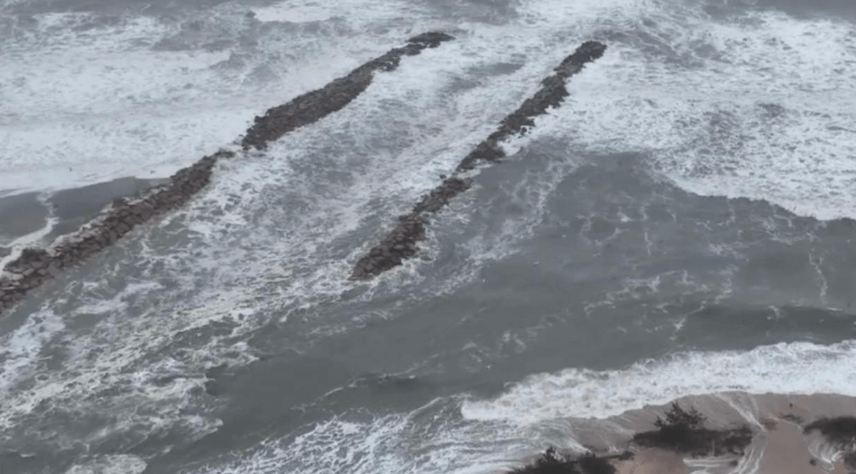 Accidents of the week, Boat Fire, Grounding, USCG, Drownings, Rescue Efforts