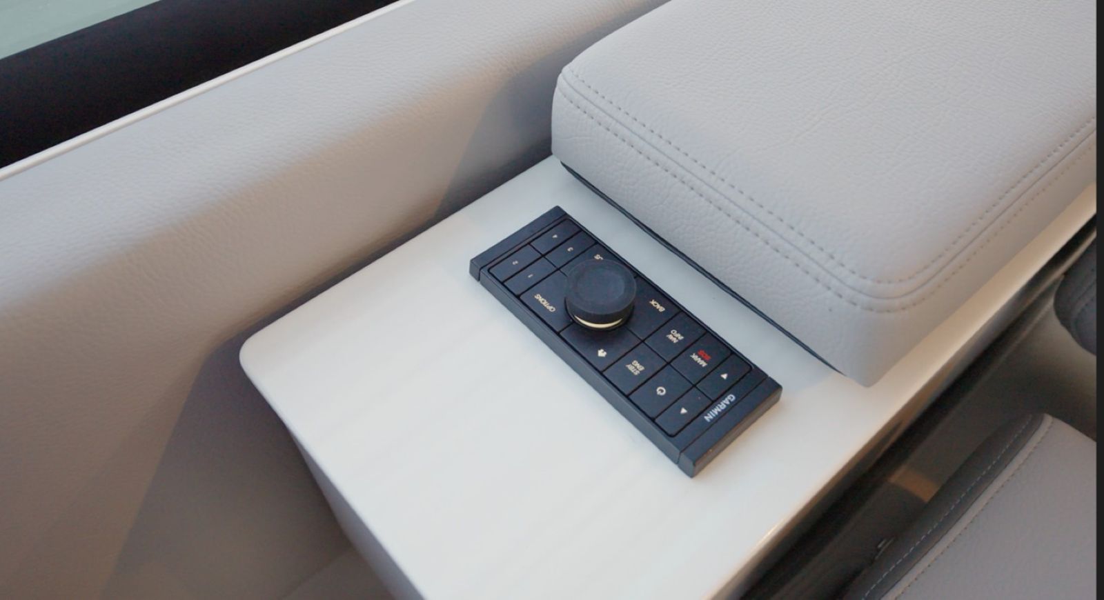 Regal LX43 Garmin control pad