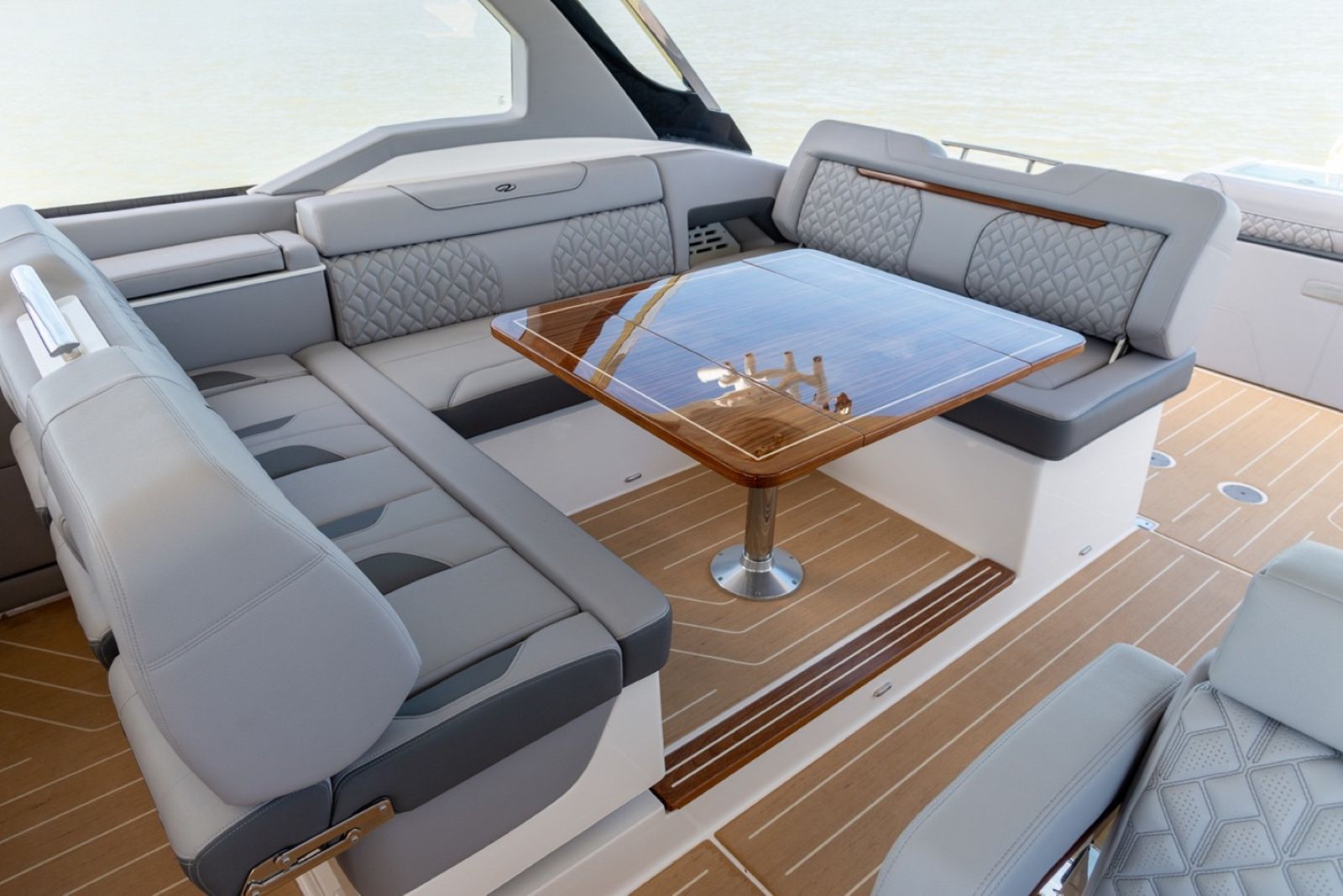 Regal LX43 al fresco dining area