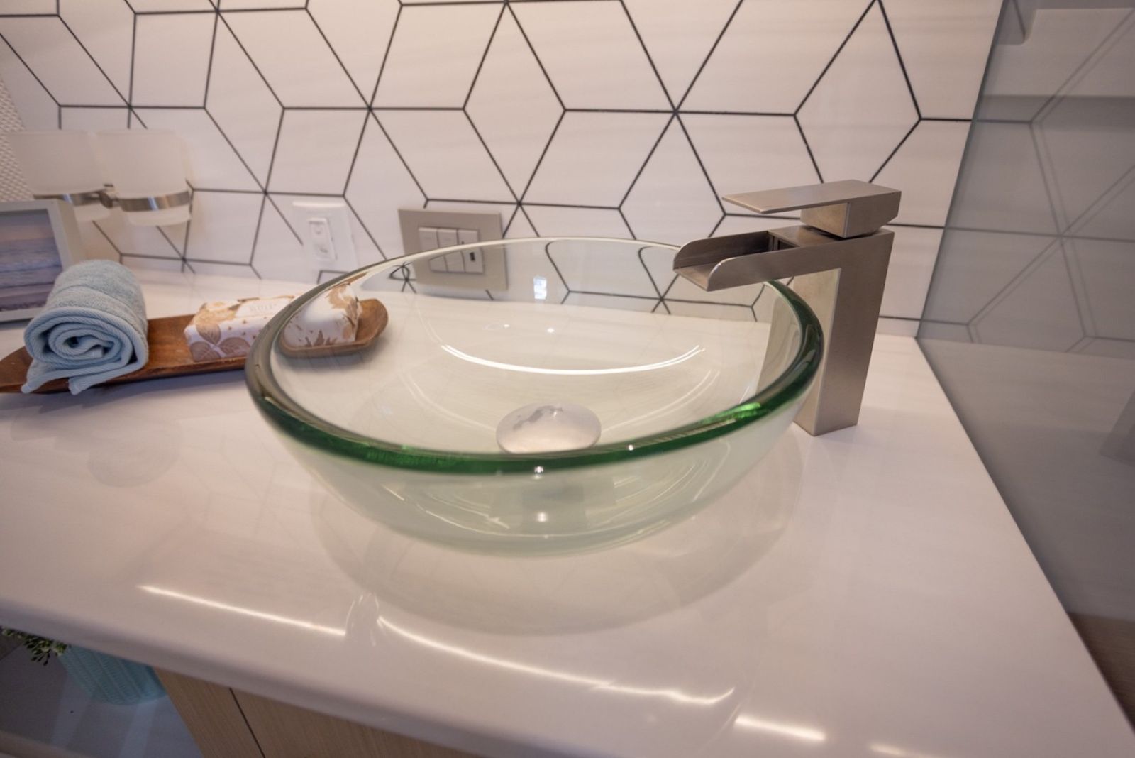 Regal LX43 glass bowl sink
