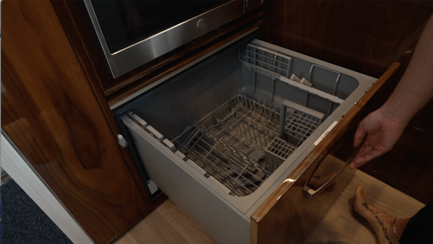 Pull-out dishwasher drawer